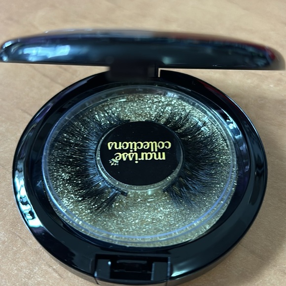 3D Mink Lashes D334 Style False Eyelashes - Picture 4 of 6